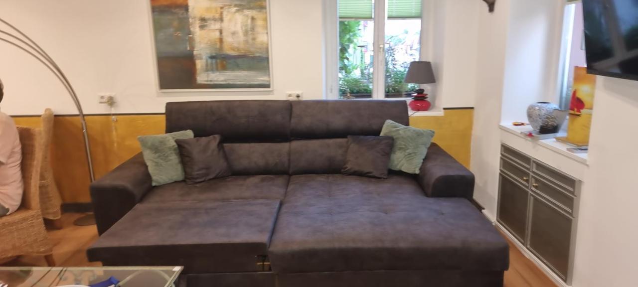 אטנהיים Ferienwohnung Am Kirchberg מראה חיצוני תמונה